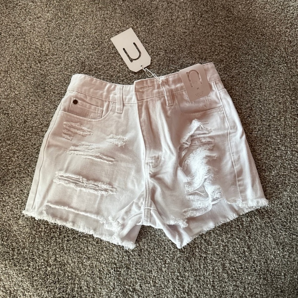 High Waist White Textured Shorts